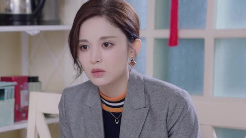 余佳恩和妈妈因为以前和许耀的感情问题起争执