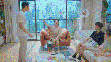 我爸和你妈恋爱了